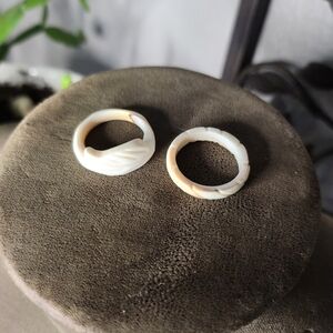 Small Carved Shell Cream and White Floral Leaf Rings Size 6.5 And 6.75